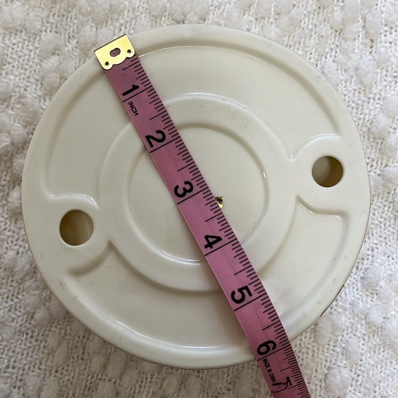 Ángel Pillar Holder from Trimmings Dillard’s. - Picture 11 of 15